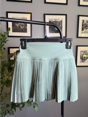 ALO Yoga Pleated Mint Green Mini Skirt